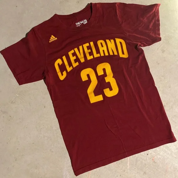 LeBron James #23 Cleveland Cavaliers Adidas tee - Picture 1 of 5